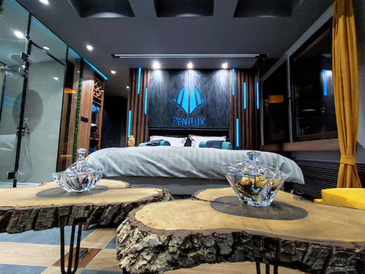 Pentlux - Spa Penthouse In The Heart Of סקופיה מראה חיצוני תמונה